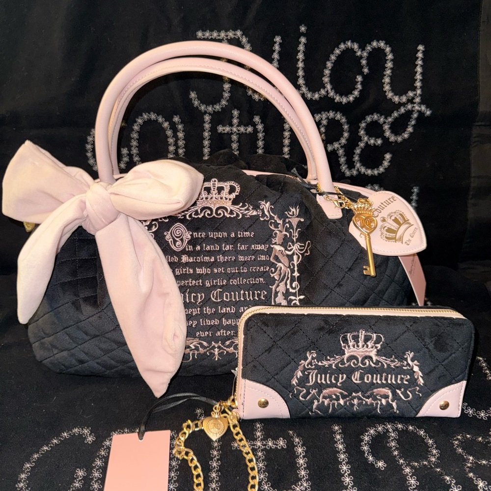 Juicy Couture Fairytale Juicy tale Bowler Once Upon A Time Liquorice Quilted Set